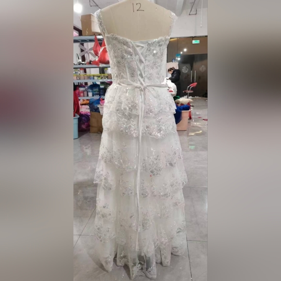 Lace Wedding Dress - Picture 2 of 9